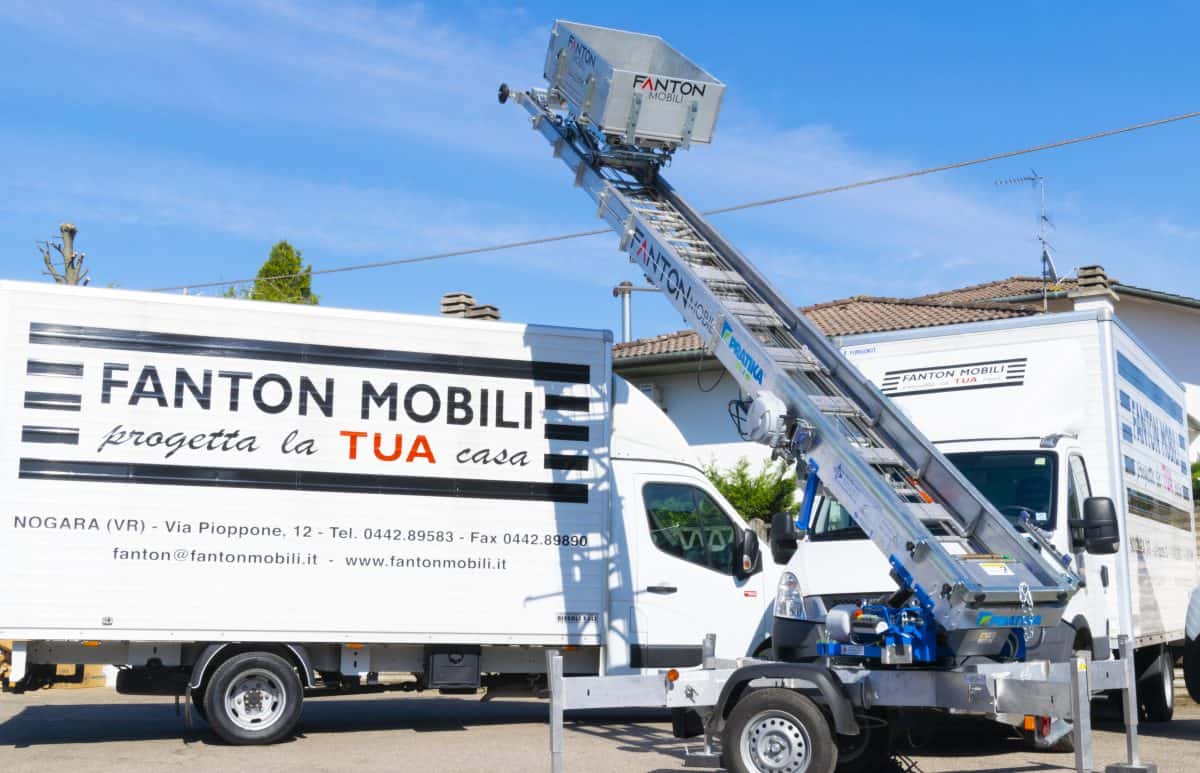 Mezzi Fanton dedicati a consegna e montaggio