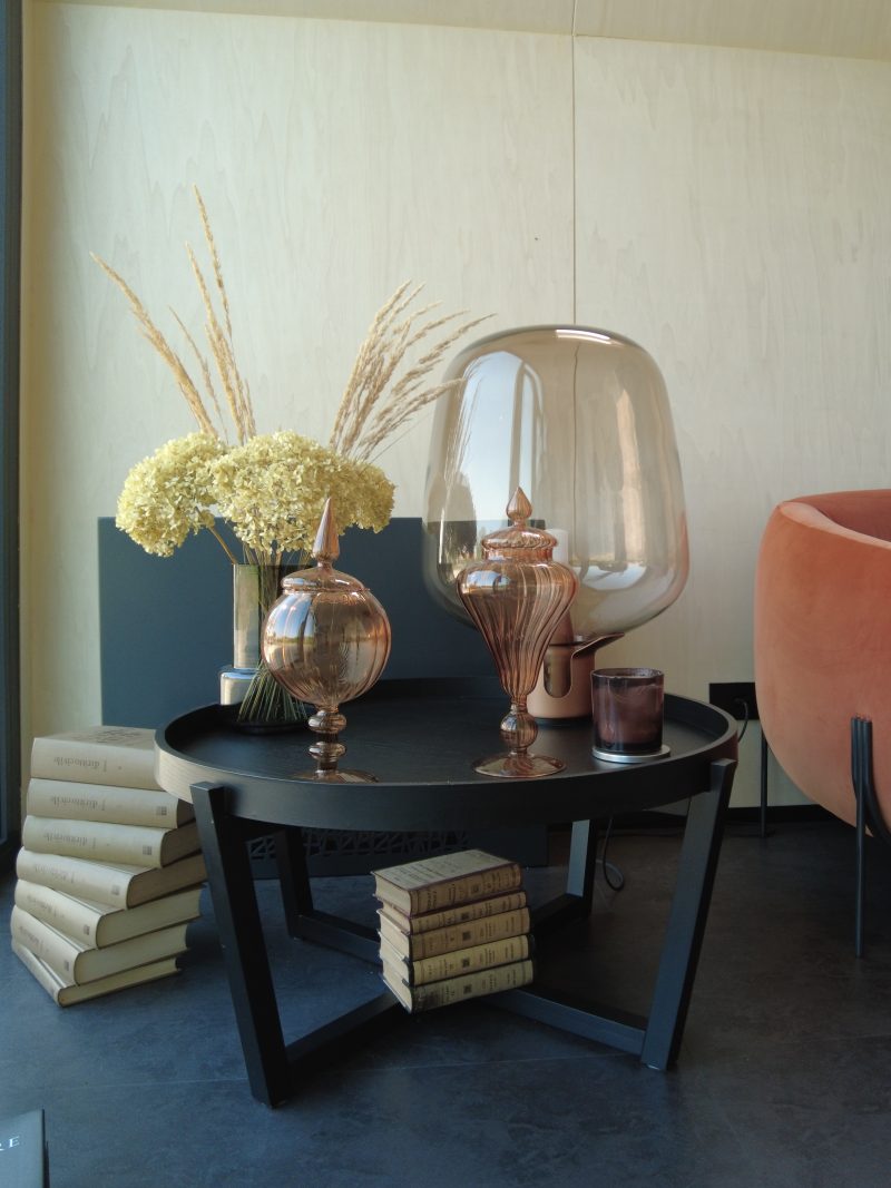 Studio Legale Lex&Co.: tavolino e materiali