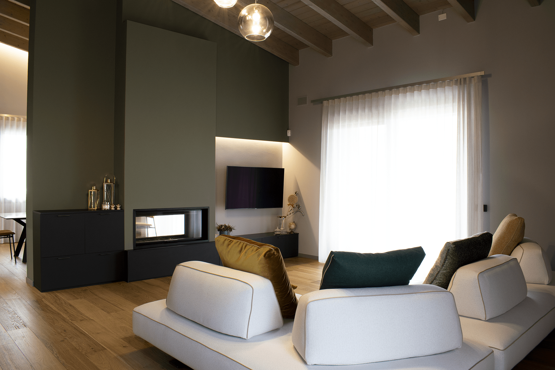 Villetta Verona: living e camino